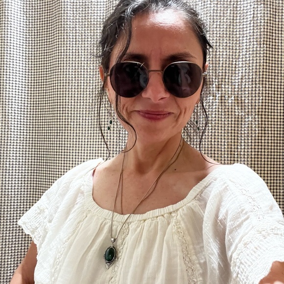 Meet your Posher, Jodie - Picture 2 of 3